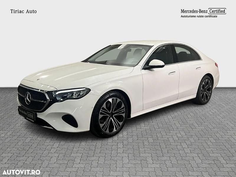 Culoarealb Utilizat 2024 Mercedes E220 Berlinǎ | 48.258 EUR (Preț OK) - Imagine 1/3