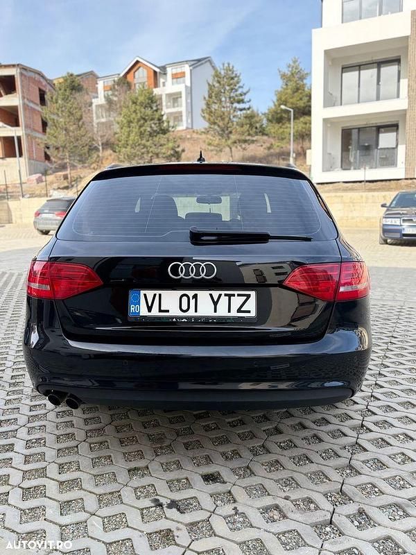 Second-hand Audi A4 143 CP (105 kW) 2012 Culoarenegru Break