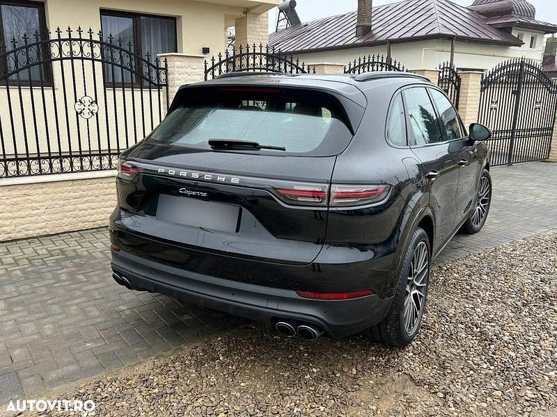 Second-hand Porsche Cayenne 340 CP (250 kW) 2019 Culoarenegru SUV