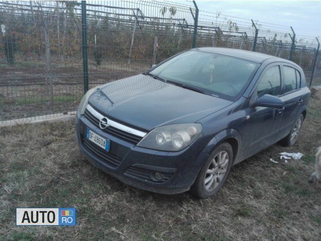 Second-hand Opel Astra 102 CP (75 kW) 2007 Berlinǎ