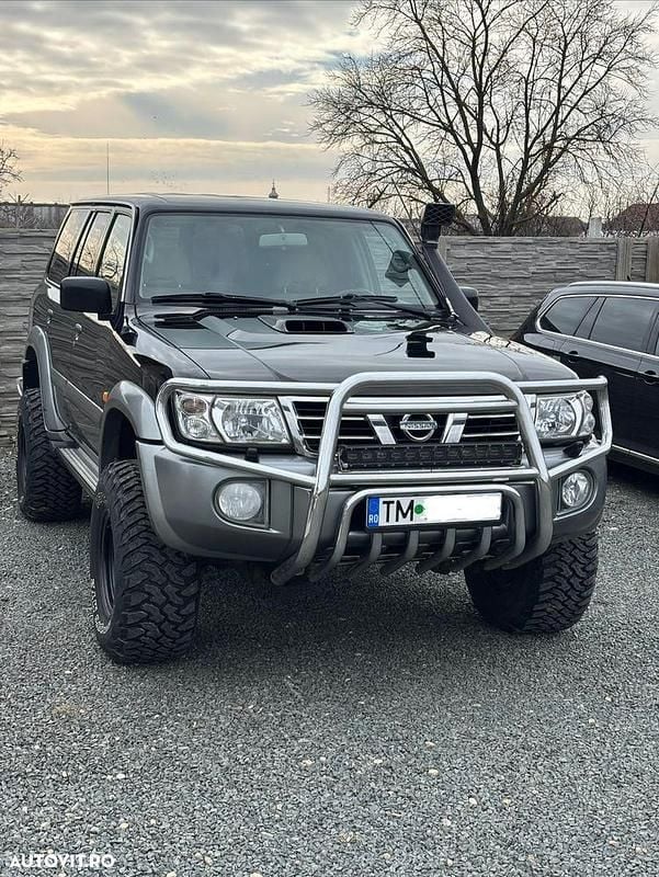 Second-hand Nissan Patrol 158 CP (116 kW) 2003 Culoarenegru SUV