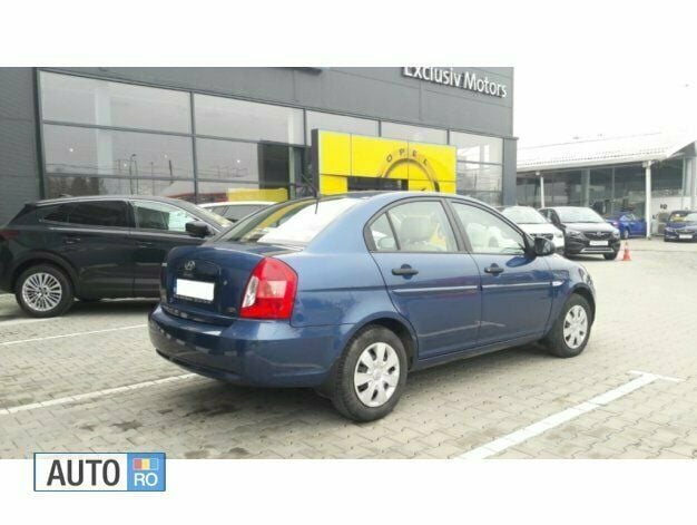 Second-hand Hyundai Accent 110 CP (80 kW) 2009 Albastru Berlinǎ
