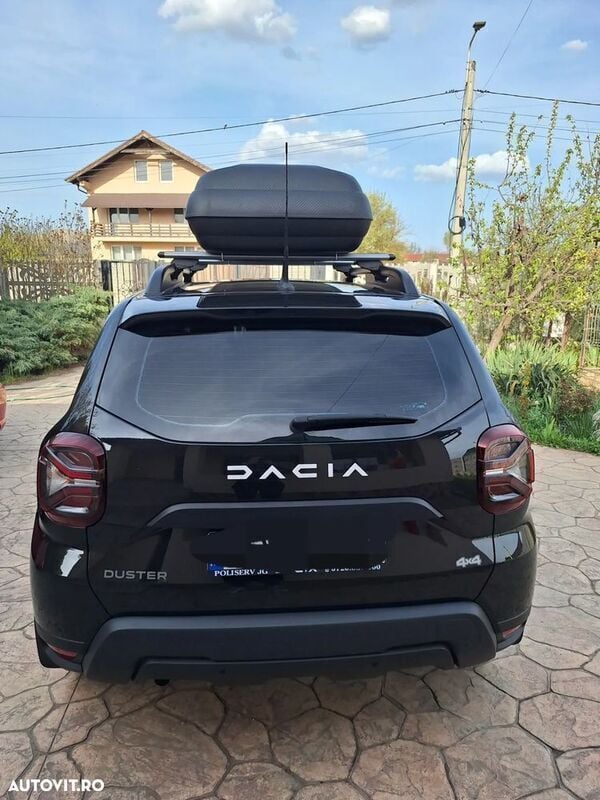 Negru Utilizat 2024 Dacia Duster Expression SUV | 21.950 EUR (Scump) - Imagine 1/4