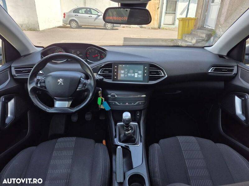 Second-hand Peugeot 308 Allure 120 CP (88 kW) 2015 Argint Break