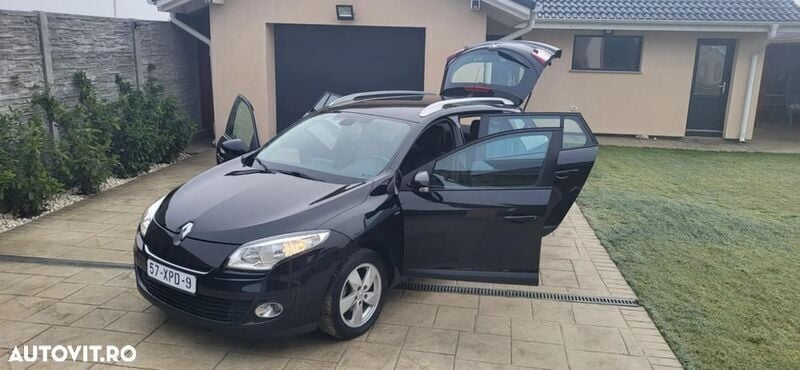 Negru Utilizat 2013 Renault Mégane GrandTour Break | 4.199 EUR (Preț OK) - Imagine 1/4