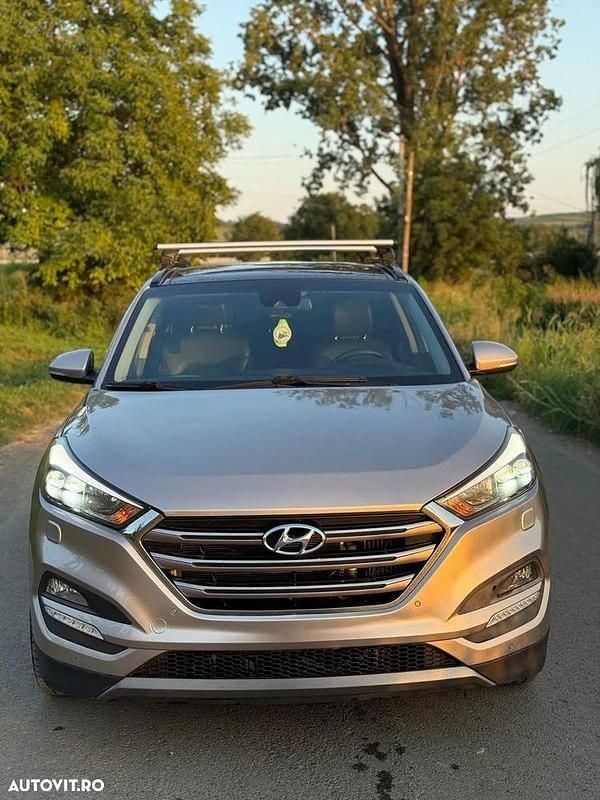 Culoarealte culori Utilizat 2015 Hyundai Tucson SUV | 14.300 EUR (Puțin scump) - Imagine 1/4