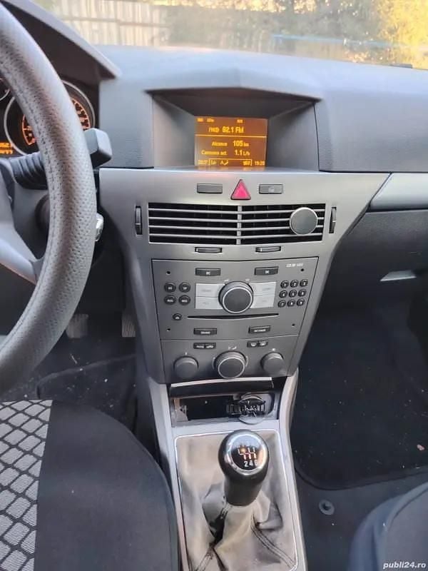 Utilizat 2007 Opel Astra GTC Coupe | 1.000 EUR - Imagine 1/4