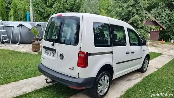 Second-hand VW Caddy 122 CP (89 kW) 2017 Alb Monovolum