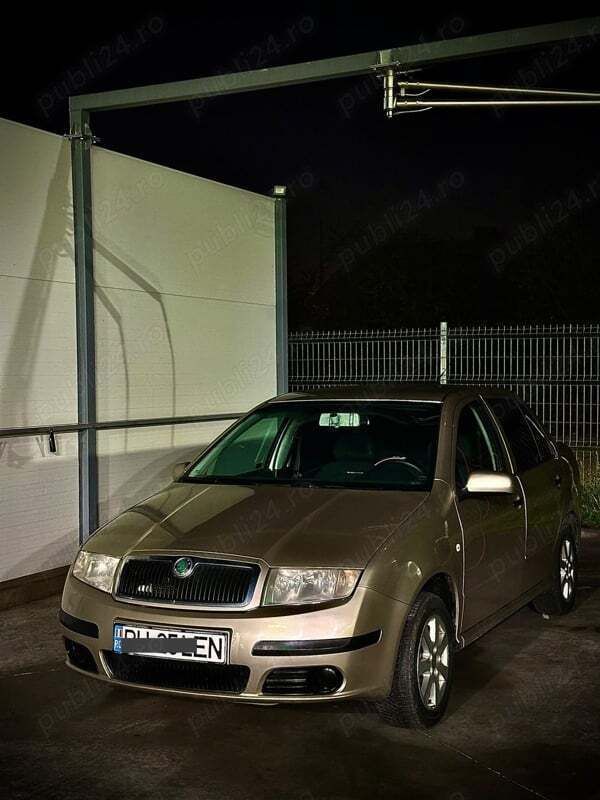 Utilizat 2005 Skoda Fabia Berlinǎ | 2.500 EUR - Imagine 1/2