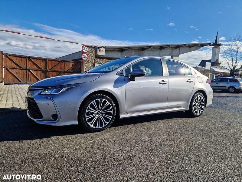 Second-hand Toyota Corolla 97 CP (71 kW) 2021 Culoaregri Berlinǎ