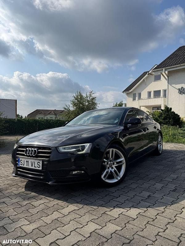 Culoarenegru Utilizat 2013 Audi A5 Sportback S-Line Berlinǎ | 11.999 EUR (Preț OK) - Imagine 1/4