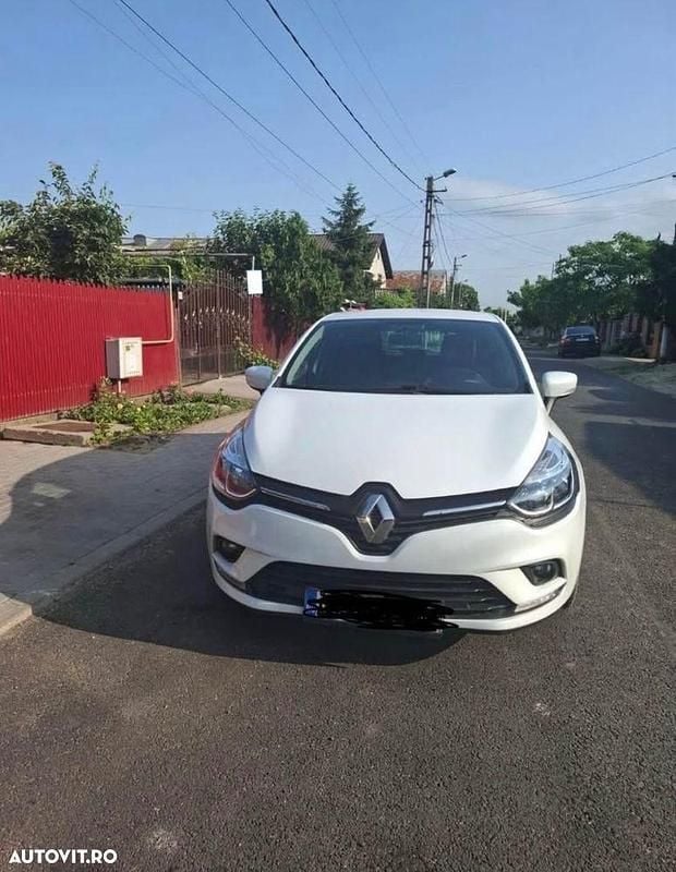 Culoarealb Utilizat 2019 Renault Clio IV | 8.000 EUR (Preț OK) - Imagine 1/4