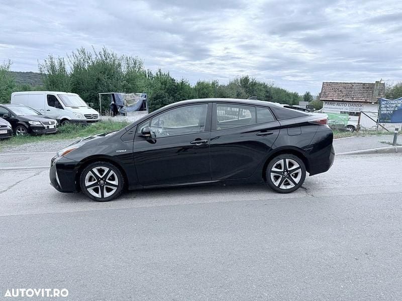 Culoarenegru Utilizat 2016 Toyota Prius Plus Hatchback | 13.900 EUR (Preț OK) - Imagine 1/4