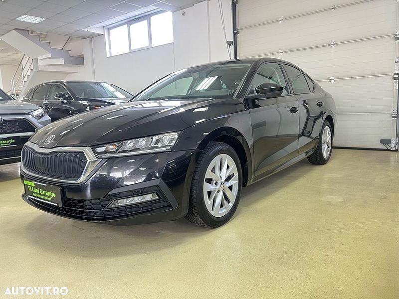 Culoarenegru Utilizat 2021 Skoda Octavia Selection Berlinǎ | 20.334 EUR (Scump) - Imagine 1/4
