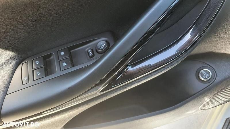 Second-hand Opel Astra Elegance 122 CP (89 kW) 2021 Culoarealb Break