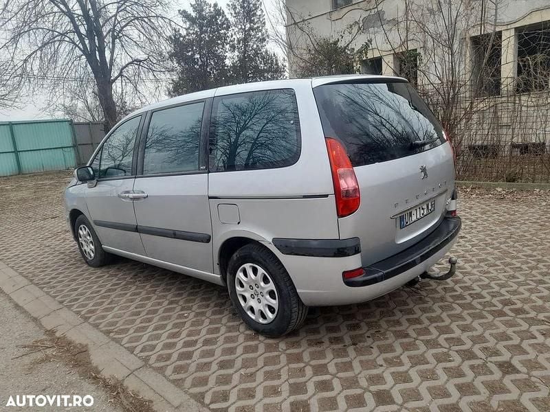 Culoareargint Utilizat 2005 Peugeot 807 Monovolum | 950 EUR - Imagine 1/4