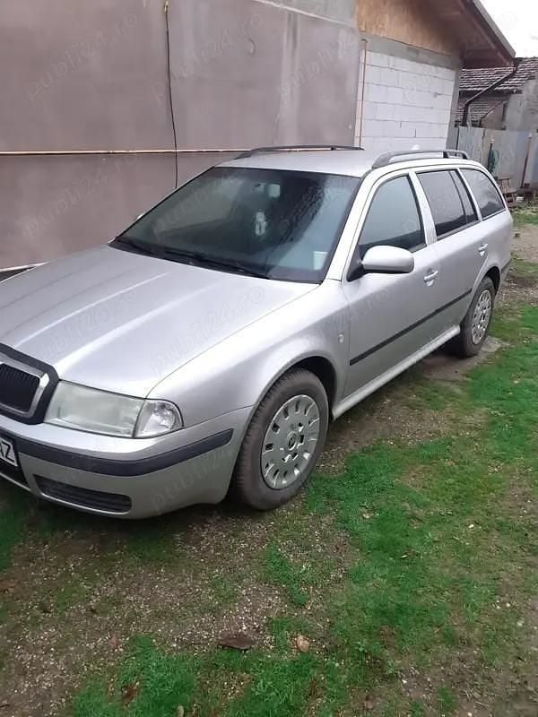 Utilizat 2007 Skoda Octavia Break | 1.300 EUR (Preț bun) - Imagine 1/3