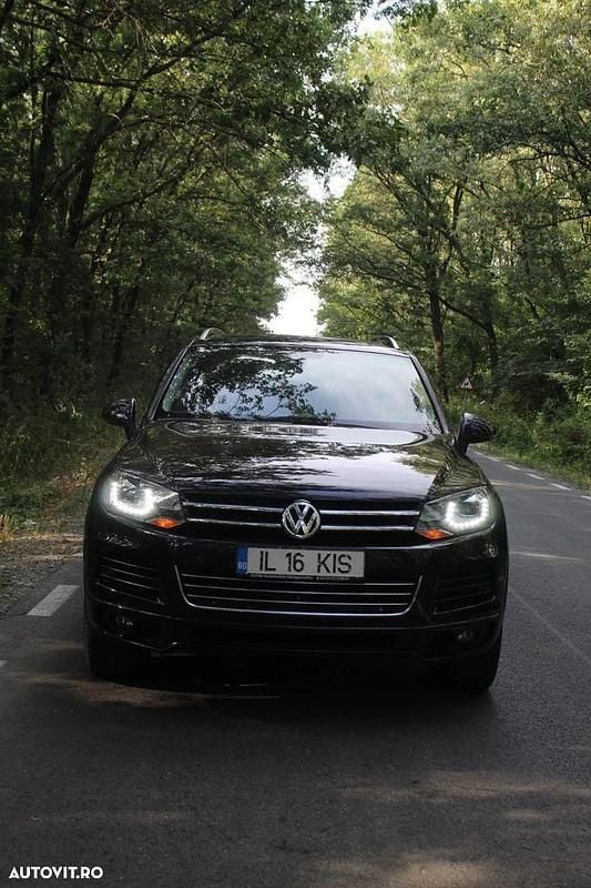 Negru Utilizat 2012 VW Touareg SUV | 15.500 EUR (Preț OK) - Imagine 1/4