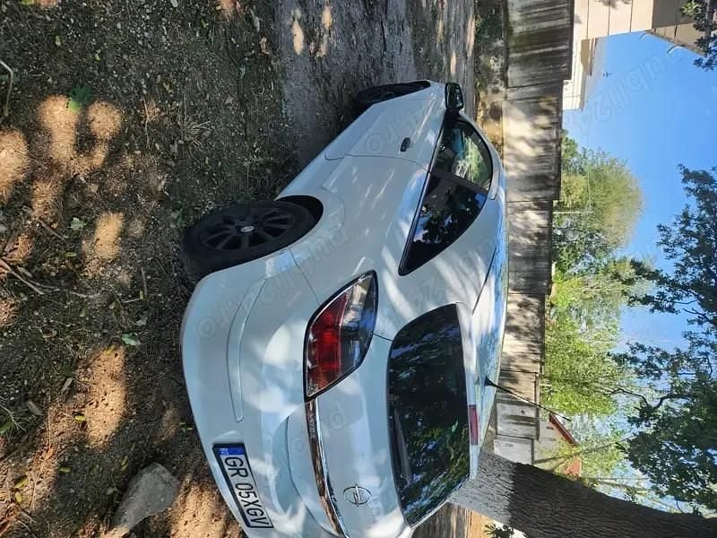 Utilizat 2010 Opel Astra GTC Coupe | 1.850 EUR - Imagine 1/4
