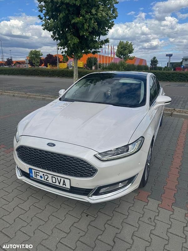 Alb Utilizat 2018 Ford Mondeo Vignale Berlinǎ | 16.000 EUR (Puțin scump) - Imagine 1/4