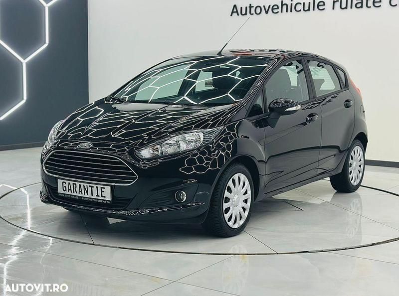 Culoarenegru Utilizat 2015 Ford Fiesta Trend Hatchback | 5.290 EUR (Preț OK) - Imagine 1/4
