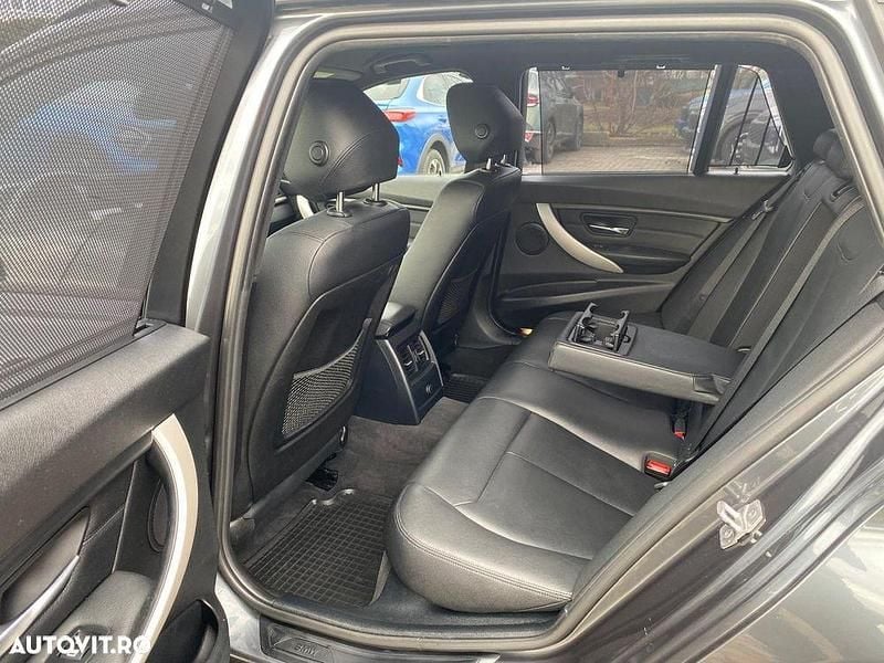 Second-hand BMW 318 143 CP (105 kW) 2015 Culoaregri Break