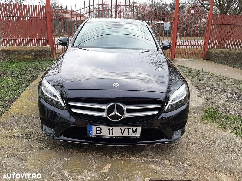 Negru Utilizat 2019 Mercedes C180 Avantgarde Berlinǎ | 25.699 EUR (Scump) - Imagine 1/4