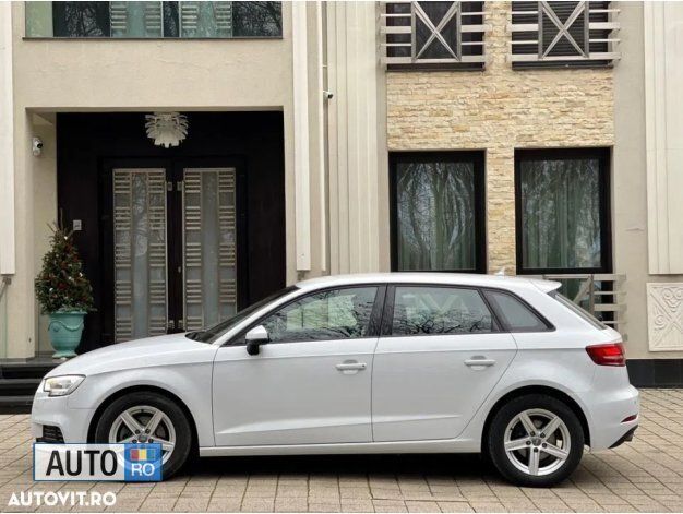 Second-hand Audi A3 Sport 116 CP (85 kW) 2019 Alb Hatchback