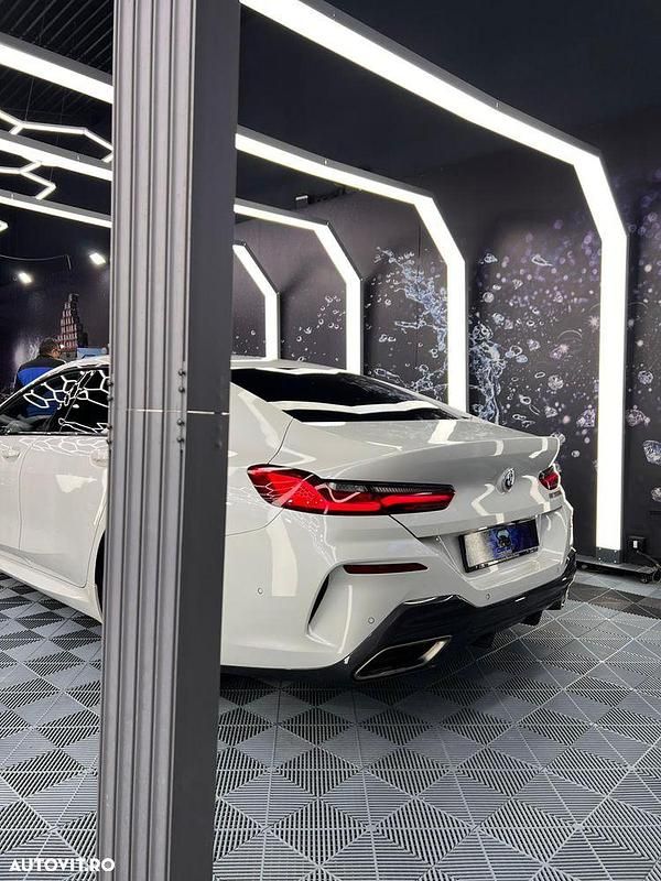 Second-hand BMW M850 Sport Line 530 CP (389 kW) 2020 Culoarealb Coupe