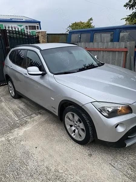 Argintiu Second-hand 2010 BMW X1 SUV | 6.000 EUR (Scump) - Imagine 1/4