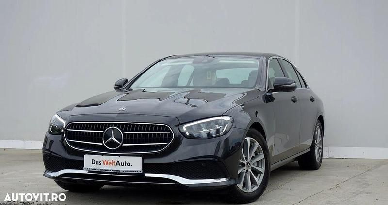 Culoarenegru Utilizat 2021 Mercedes E200 Avantgarde Berlinǎ | 34.800 EUR (Scump) - Imagine 1/4
