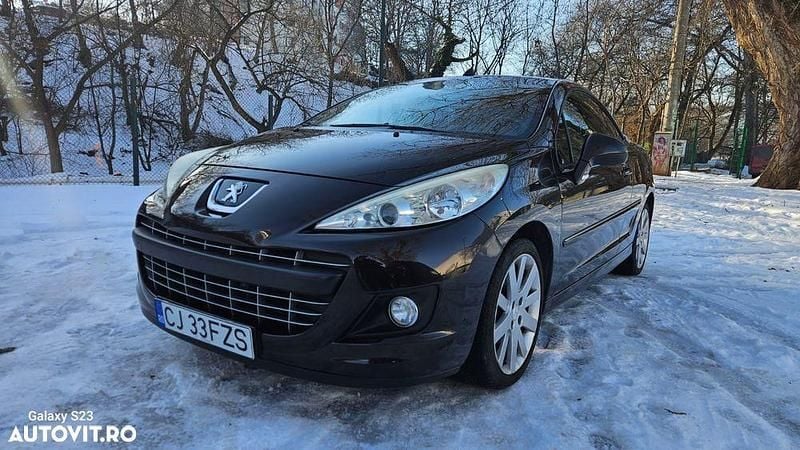 Culoaremaro Utilizat 2013 Peugeot 207 Premium Cabrio | 3.890 EUR - Imagine 1/4