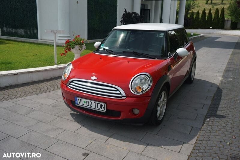 Rosu Utilizat 2009 Mini Cooper D Hatchback | 4.000 EUR - Imagine 1/4