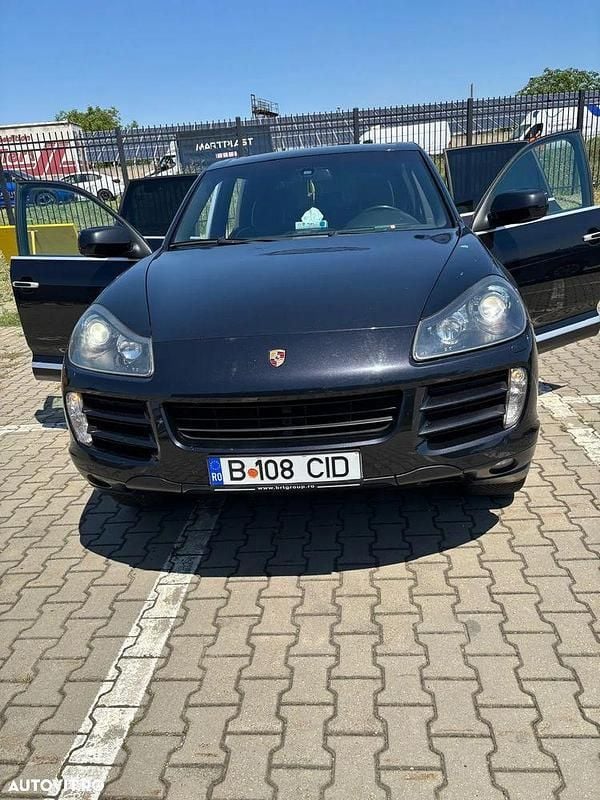 Negru Utilizat 2010 Porsche Cayenne SUV | 9.250 EUR (Preț bun) - Imagine 1/4