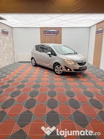 Argintiu Utilizat 2011 Opel Meriva Monovolum | 5.499 EUR - Imagine 1/4