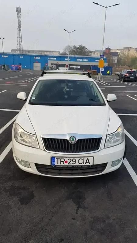 Utilizat 2011 Skoda Octavia Berlinǎ | 5.500 EUR (Preț OK) - Imagine 1/4