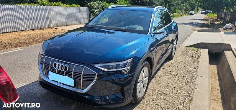 Second-hand Audi e-tron Comfort 300 kW (408 CP) 2020 Culoareverde SUV