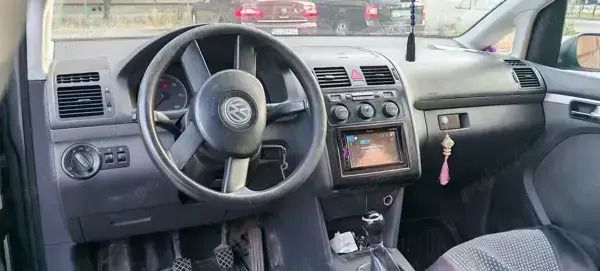 Utilizat 2004 VW Touran Monovolum | 3.000 EUR - Imagine 1/3