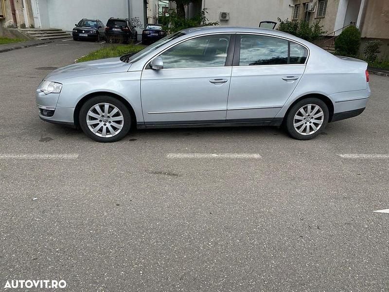 Second-hand VW Passat Trendline 140 CP (102 kW) 2007 Culoaregri Berlinǎ