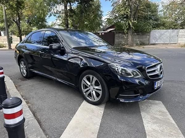 Utilizat 2014 Mercedes E250 Berlinǎ | 12.600 EUR (Preț bun) - Imagine 1/4