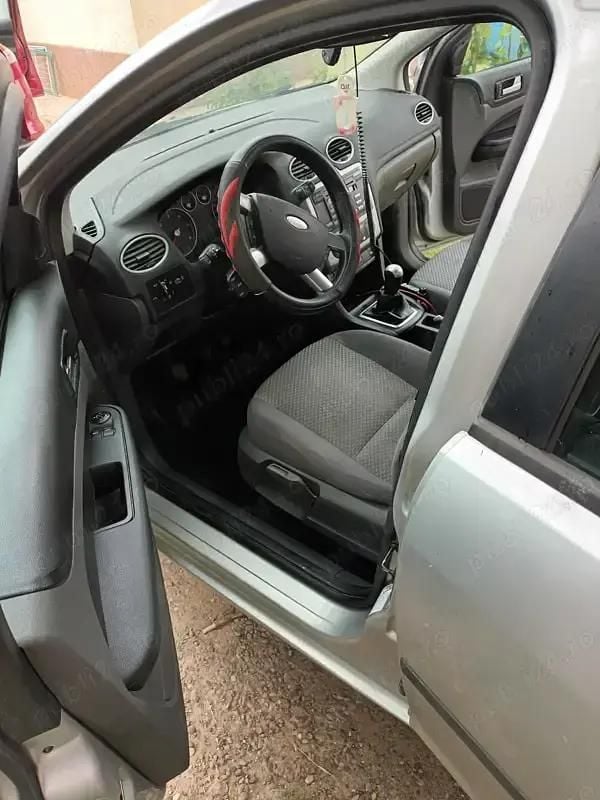 Utilizat 2005 Ford Focus Break | 1.700 EUR (Preț OK) - Imagine 1/4