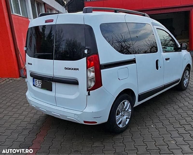 Second-hand Dacia Dokker Lauréate 75 CP (55 kW) 2020 Culoarealb Monovolum