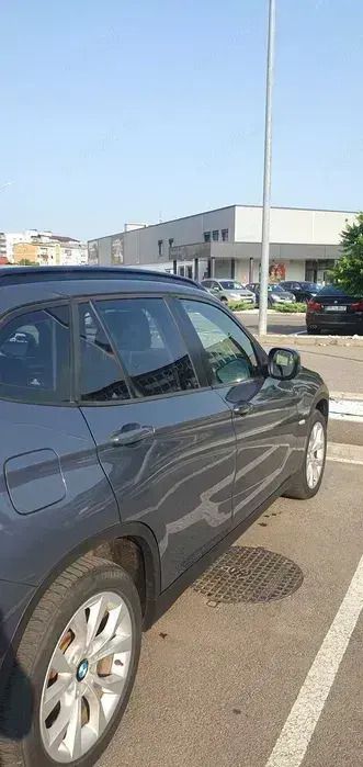 Utilizat 2011 BMW X1 SUV | 6.350 EUR (Preț bun) - Imagine 1/4