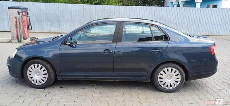 Second-hand VW Jetta 75 CP (55 kW) 2007 Albastru Berlinǎ