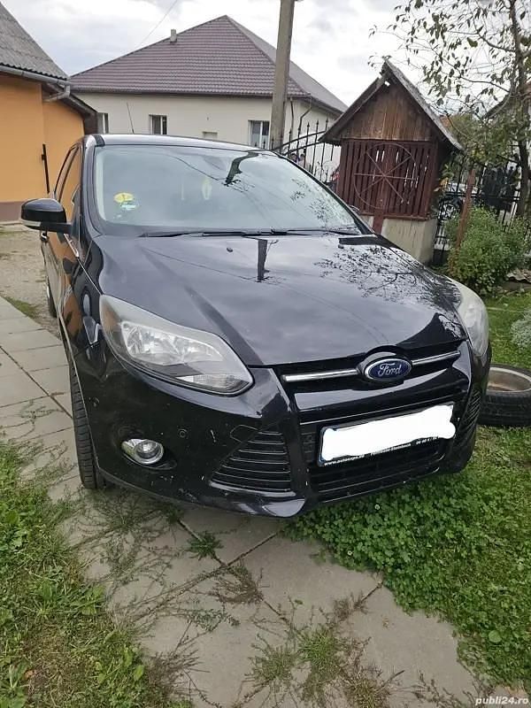 Negru Utilizat 2013 Ford Focus Hatchback | 2.800 EUR - Imagine 1/4