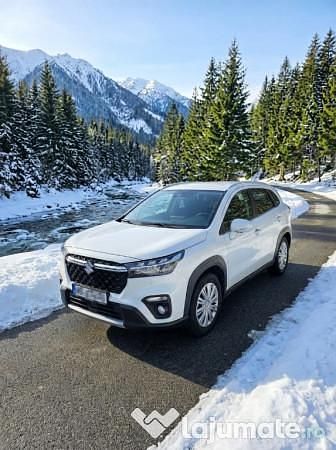 Alb Utilizat 2022 Suzuki SX4 S-Cross SUV | 22.500 EUR (Scump) - Imagine 1/4