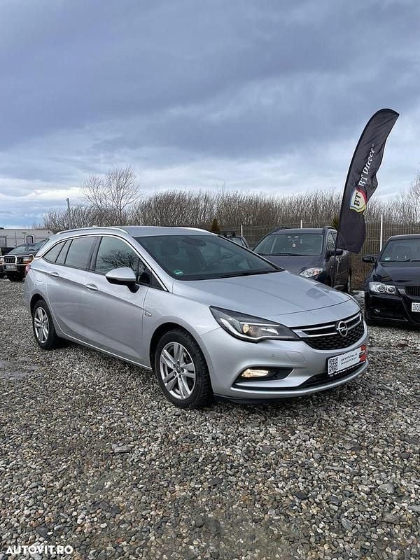 Second-hand Opel Astra Edition 110 CP (80 kW) 2016 Culoareargint Break