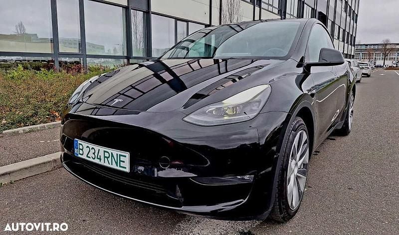 Second-hand Tesla Model Y 378 kW (514 CP) 2021 Culoarenegru SUV