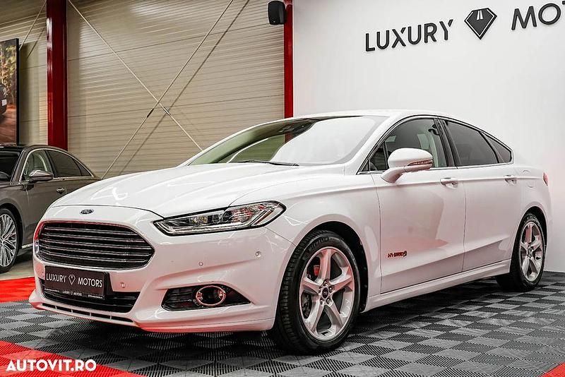 Alb Utilizat 2018 Ford Mondeo Titanium Berlinǎ | 14.000 EUR (Preț OK) - Imagine 1/4