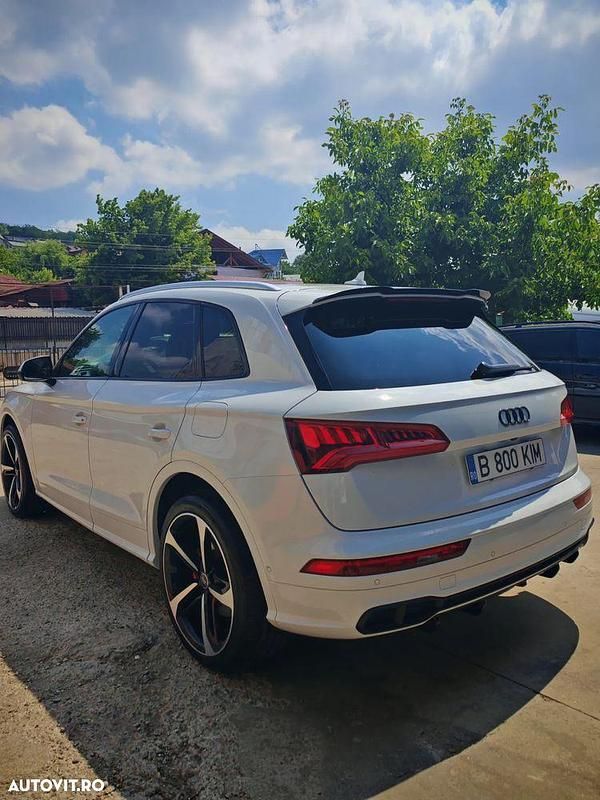 Second-hand Audi Q5 Design 367 CP (269 kW) 2020 Culoarealb SUV